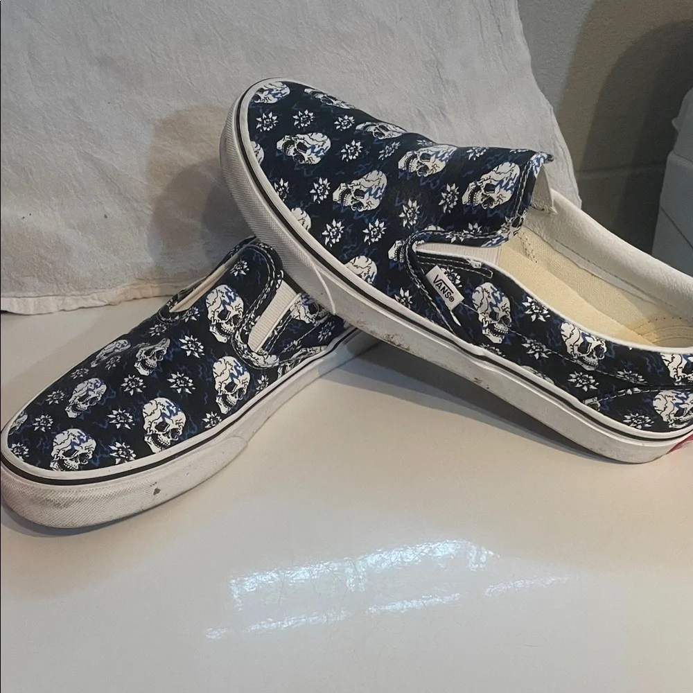 Vans Black and Blue Skull Print Slip-On Shoes - Picture 3 of 7